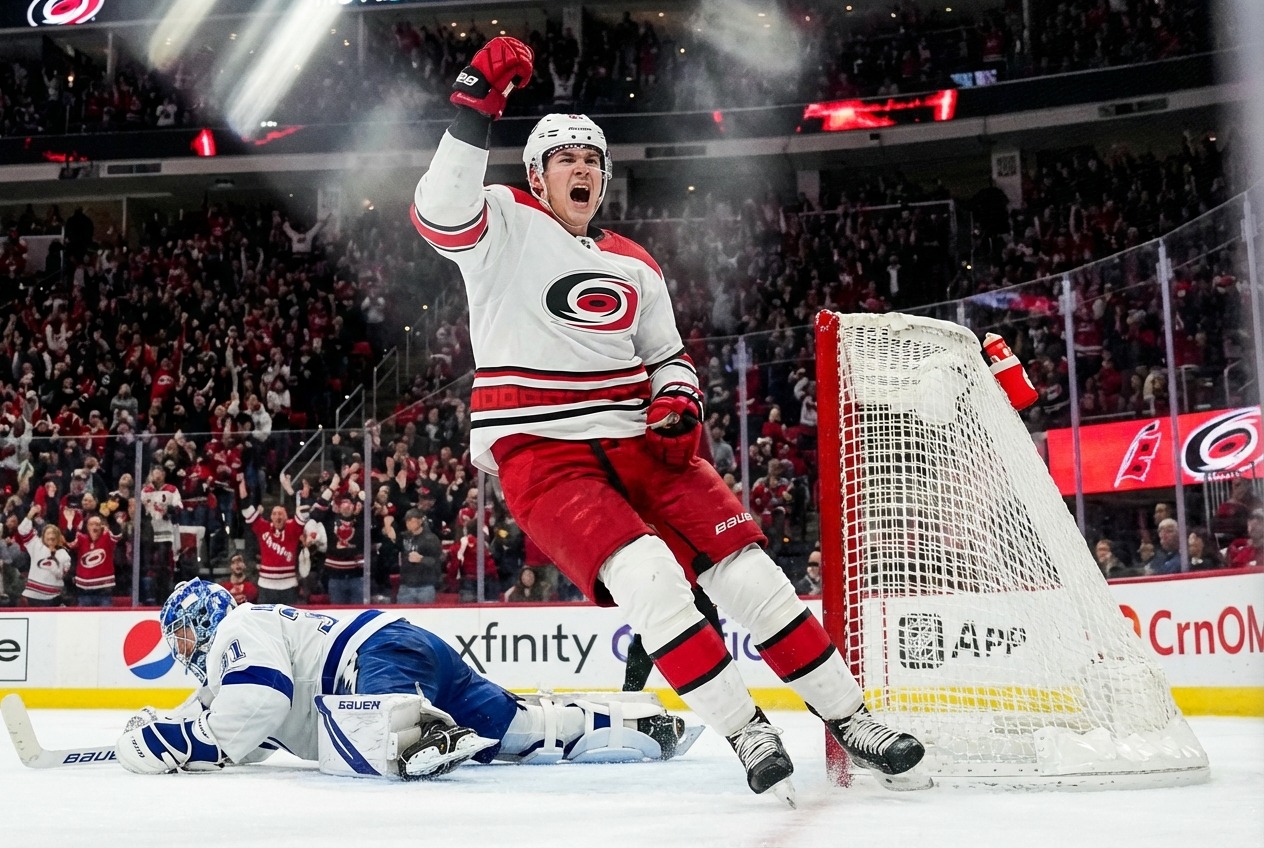 Свечников продлил серию очков, забив «Оттaве»